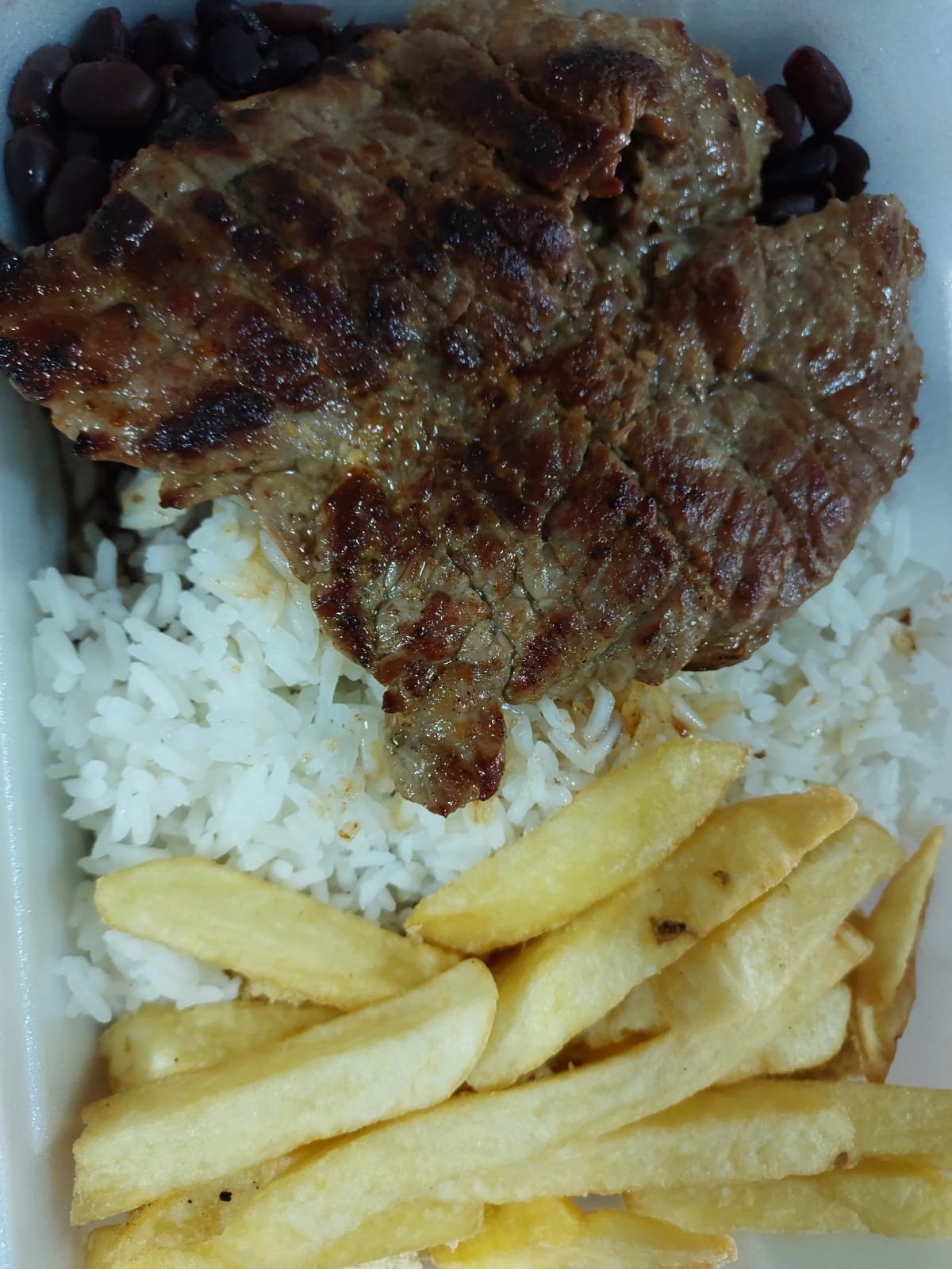 BIFE  DE  ALCATRA ACEBOLADO  - QUENTINHA 